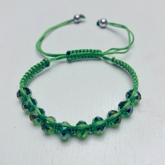 Green Crystal Ball Bead Macrame Bracelet - Picture 1 of 6